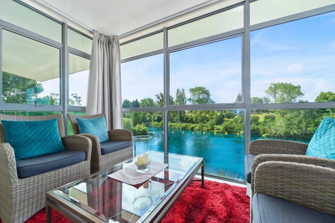 Two Views Taupo Apartment Bagian luar foto