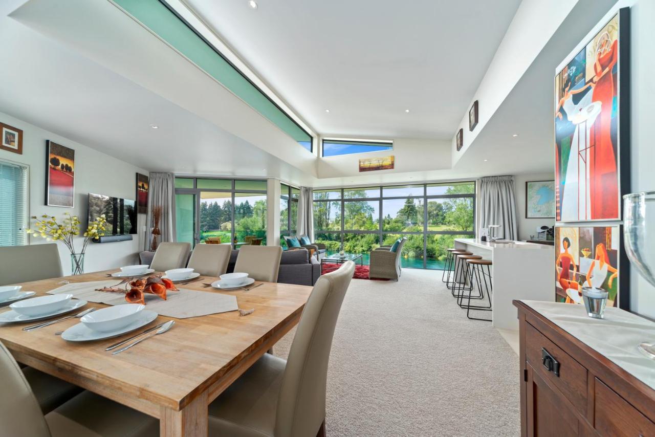 Two Views Taupo Apartment Bagian luar foto