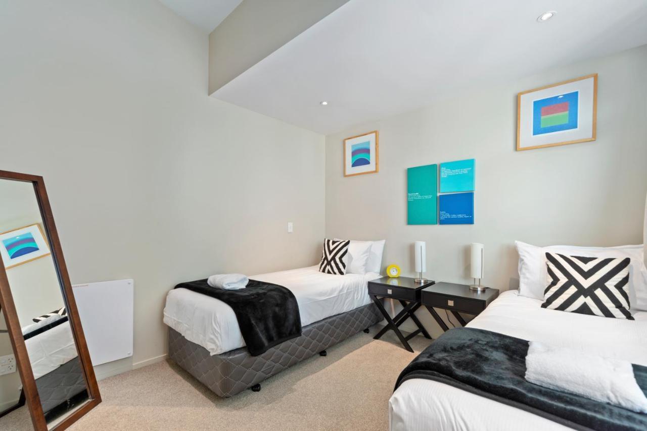 Two Views Taupo Apartment Bagian luar foto
