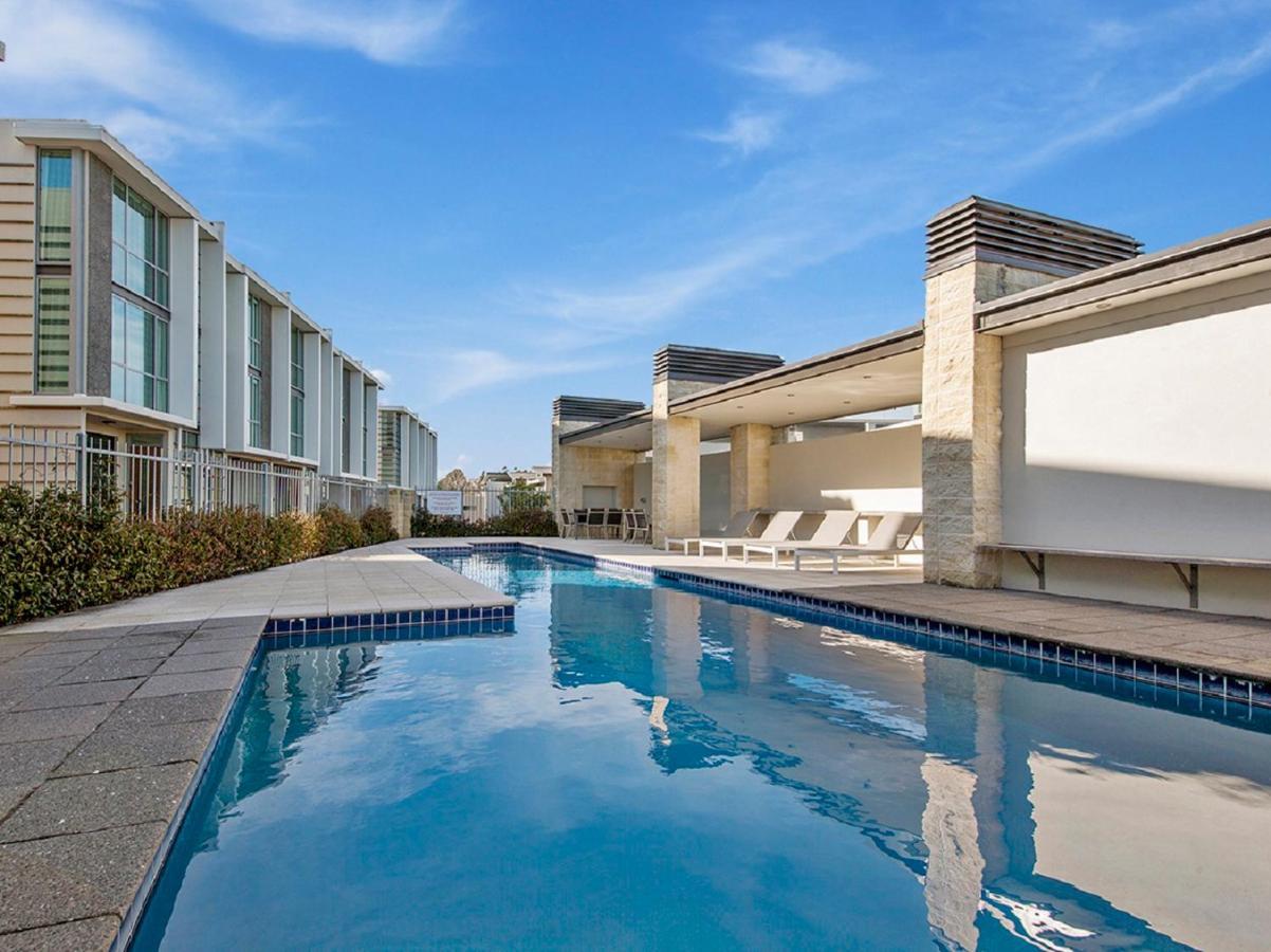 Two Views Taupo Apartment Bagian luar foto